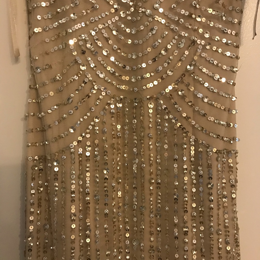 Beautiful Sequined Evening Gown - Picture 3 of 4
